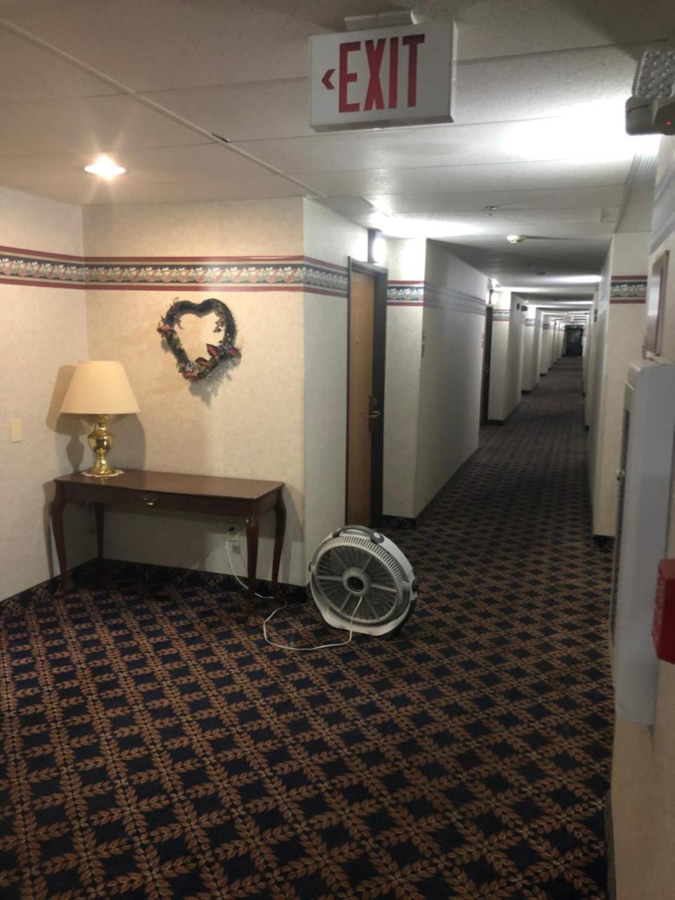 Quality Express Inn & Suites Mineral Wells Exterior foto